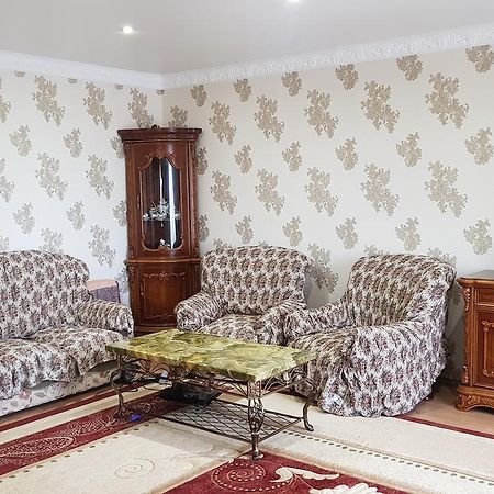 Люкс Апартаменты Центр Sukhumi Luaran gambar