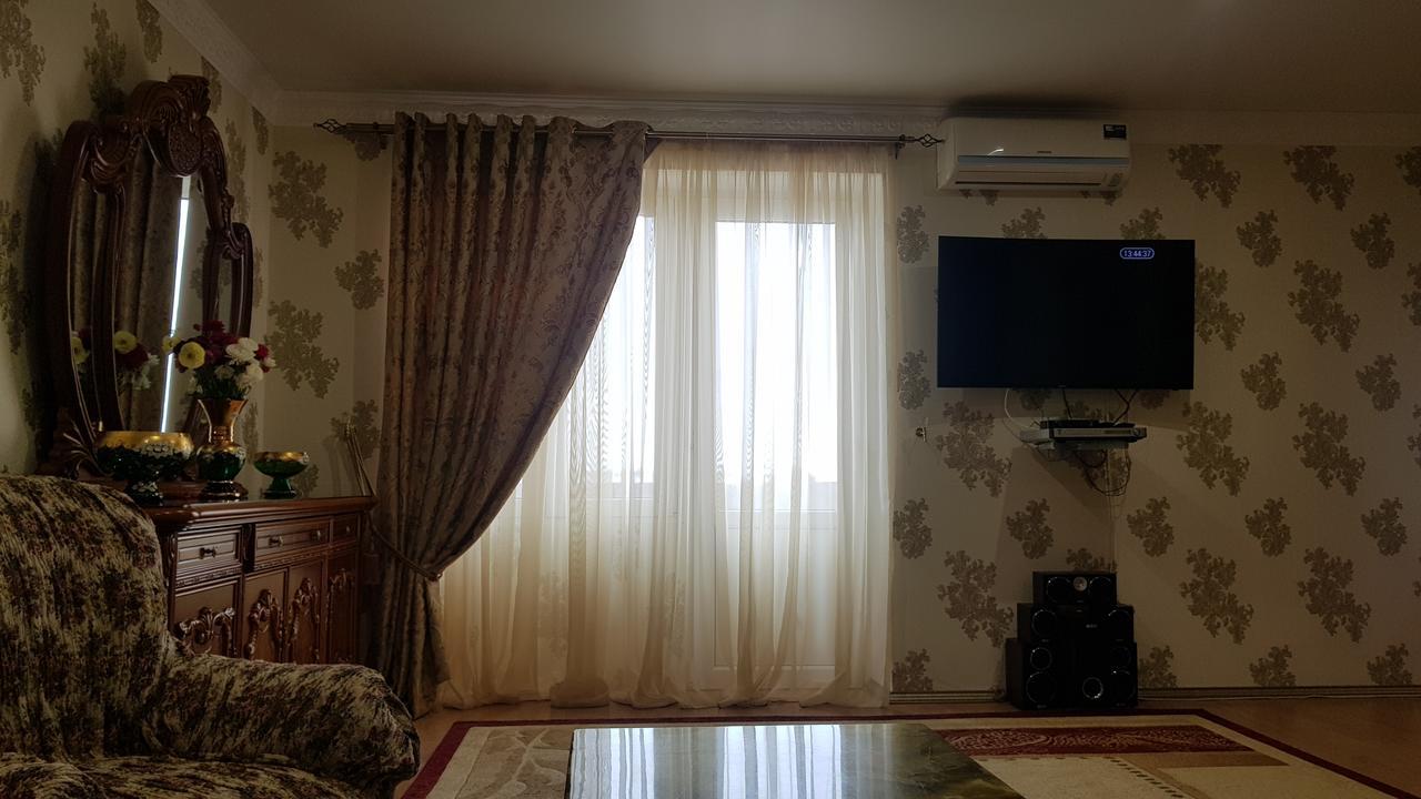 Люкс Апартаменты Центр Sukhumi Luaran gambar